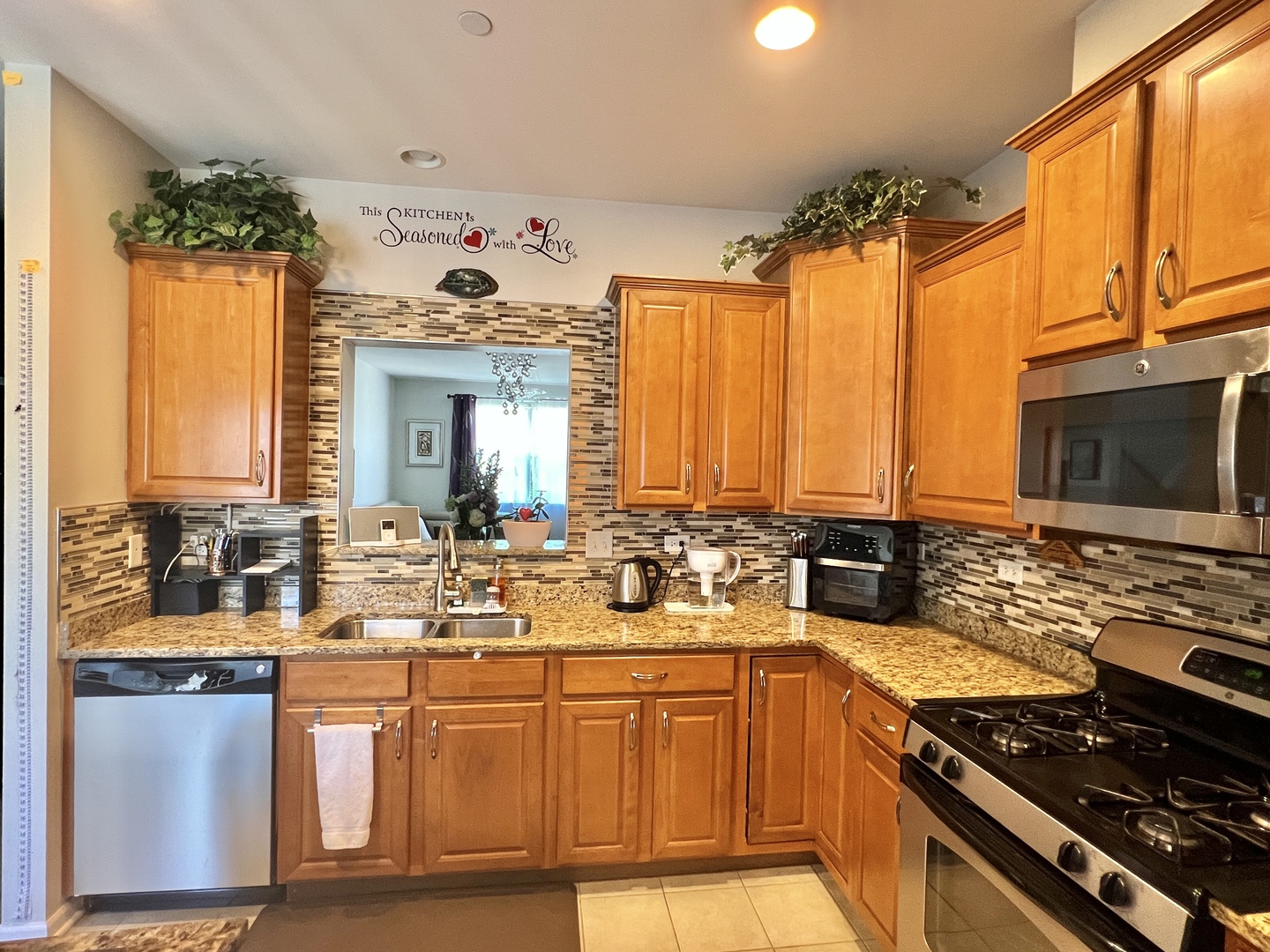 8537 Grove Street, Morton Grove, IL 60053
