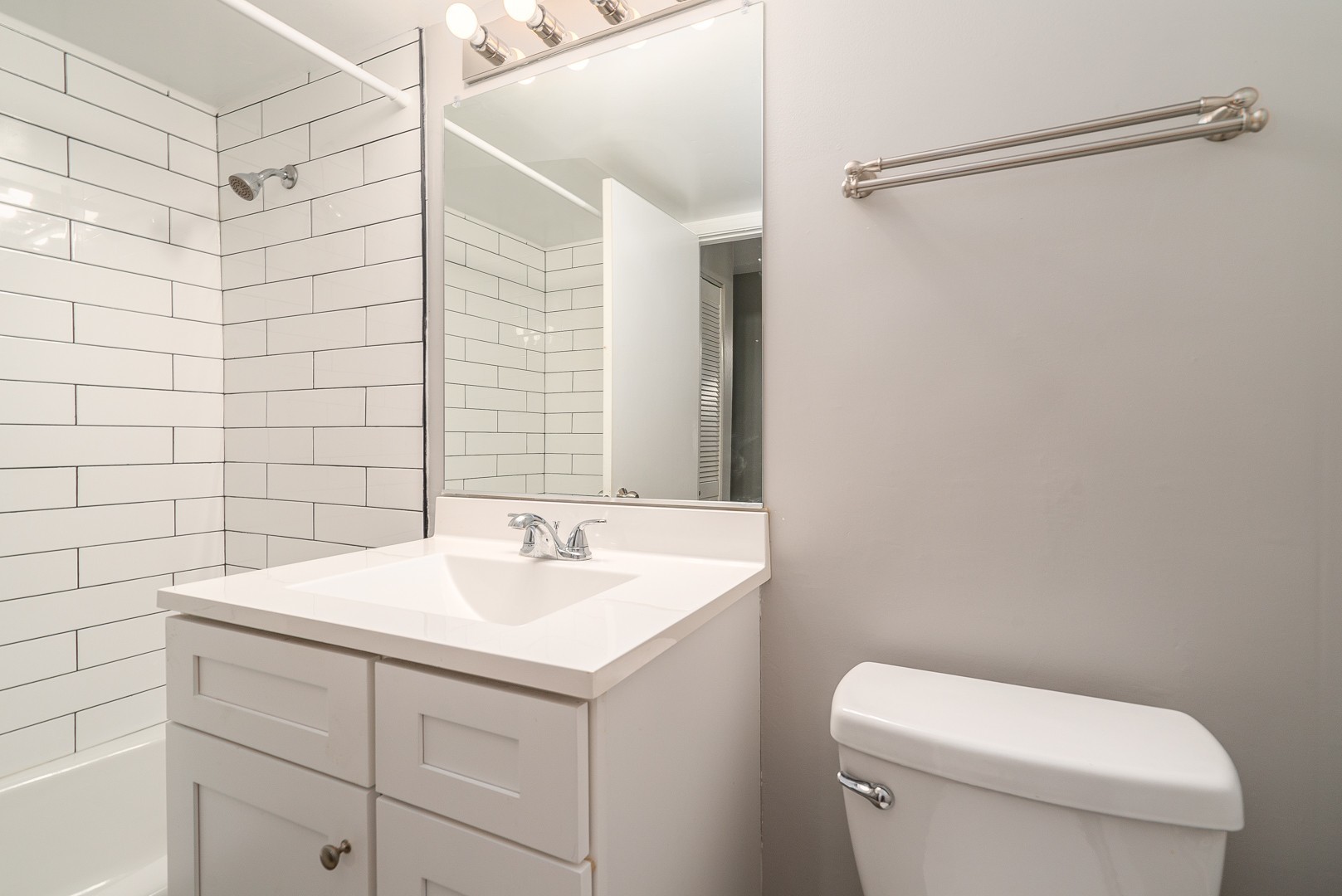 315 W Kimbell Avenue #01, Elmhurst, IL 60126