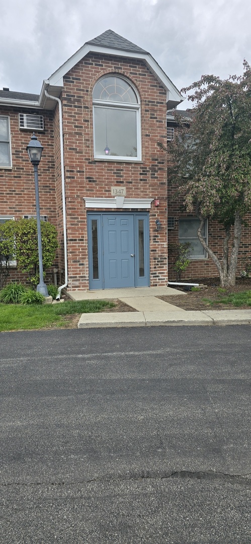 1347 Cunat Court #2D, Lake In The Hills, IL 60156