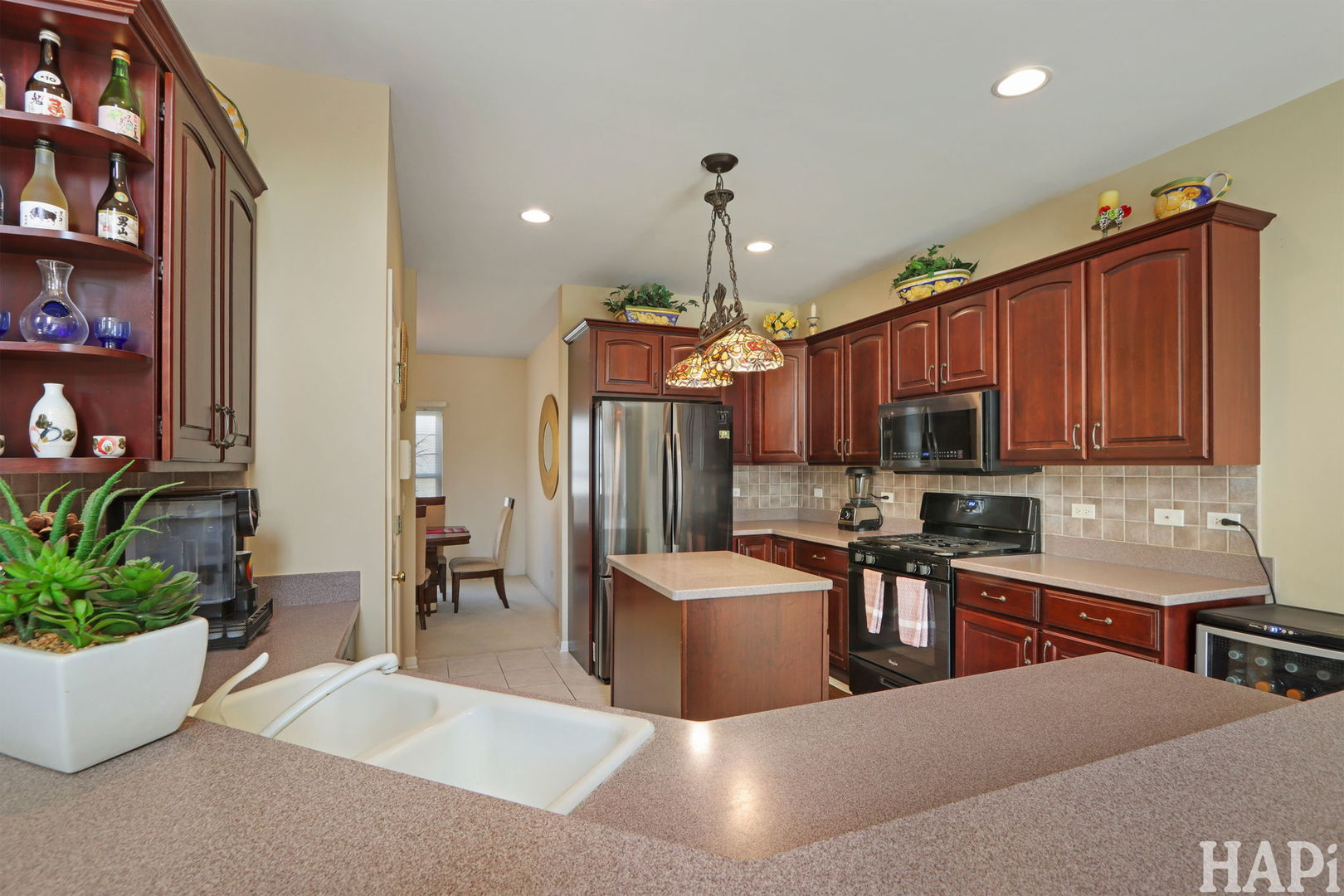 1419 White Oak Lane, Woodstock, IL 60098