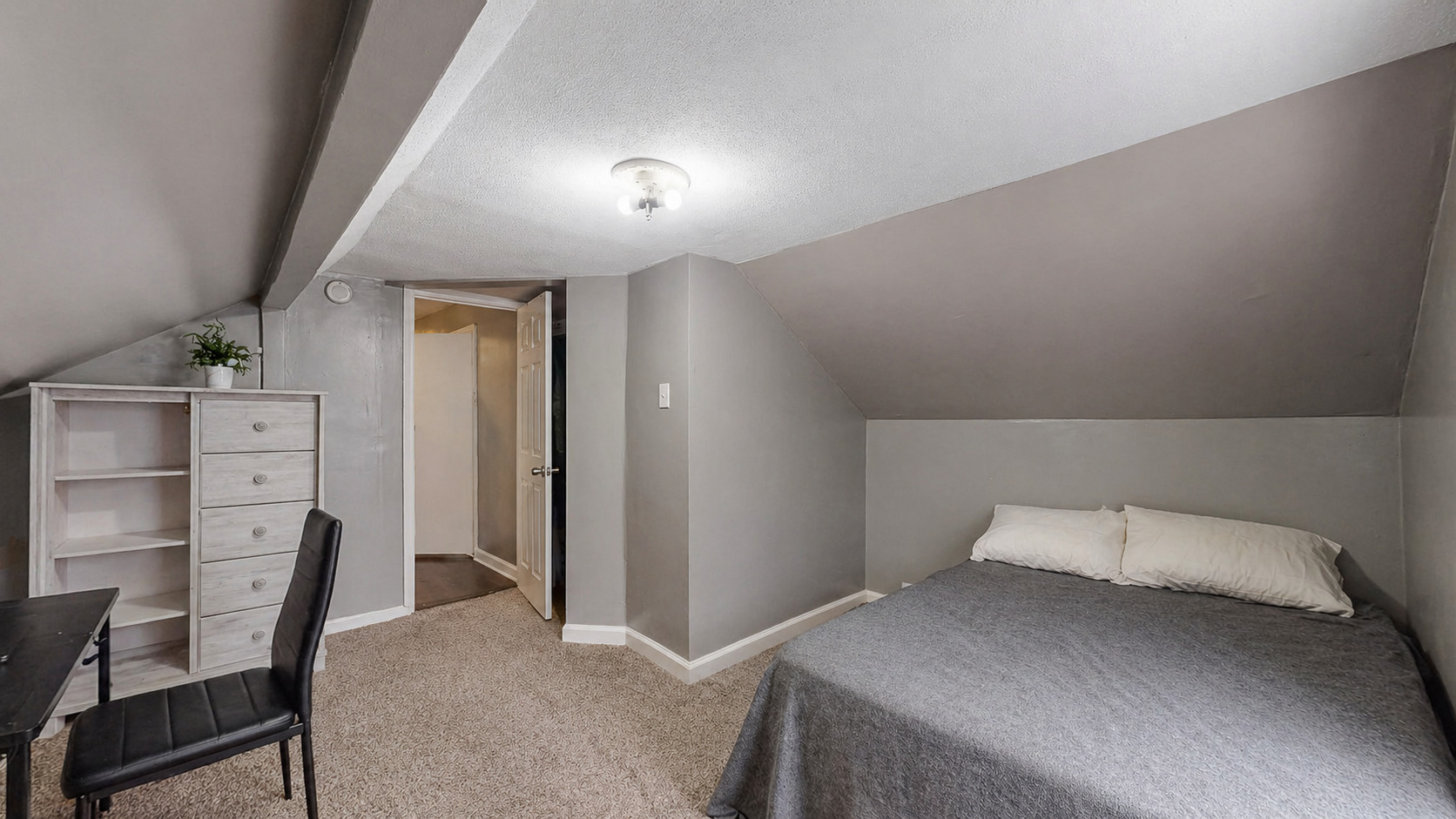 221 N Hickory Street, Joliet, IL 60435