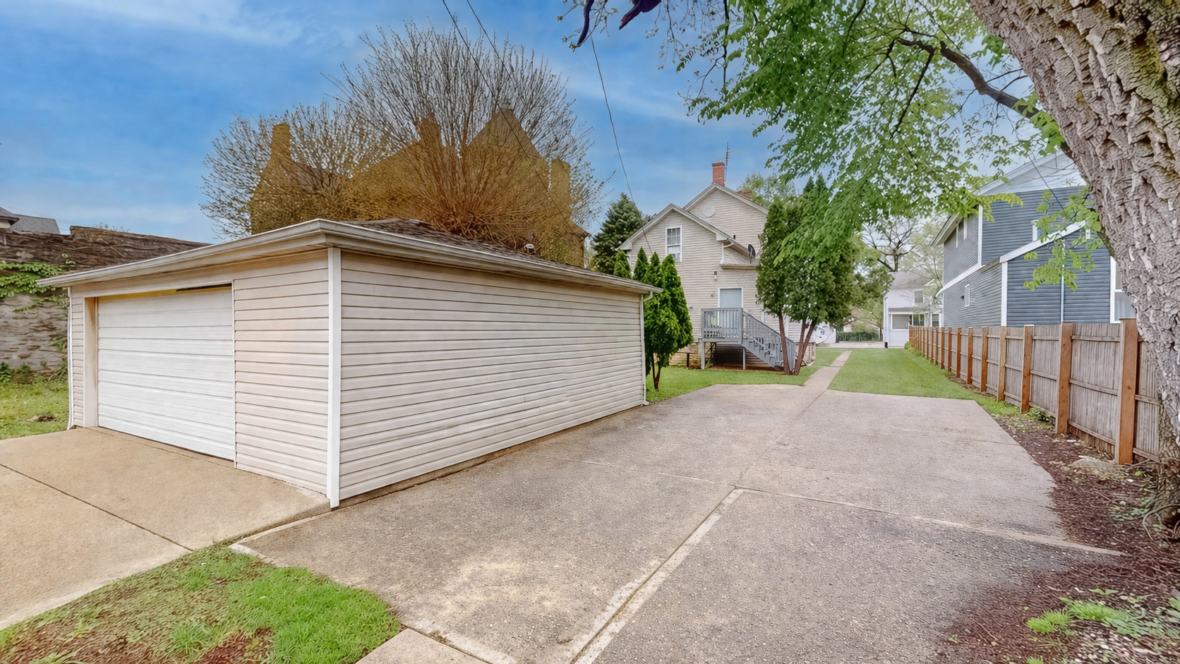 221 N Hickory Street, Joliet, IL 60435