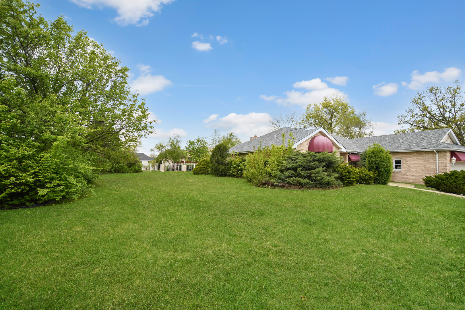 14650 Lamon Avenue, Midlothian, IL 60445