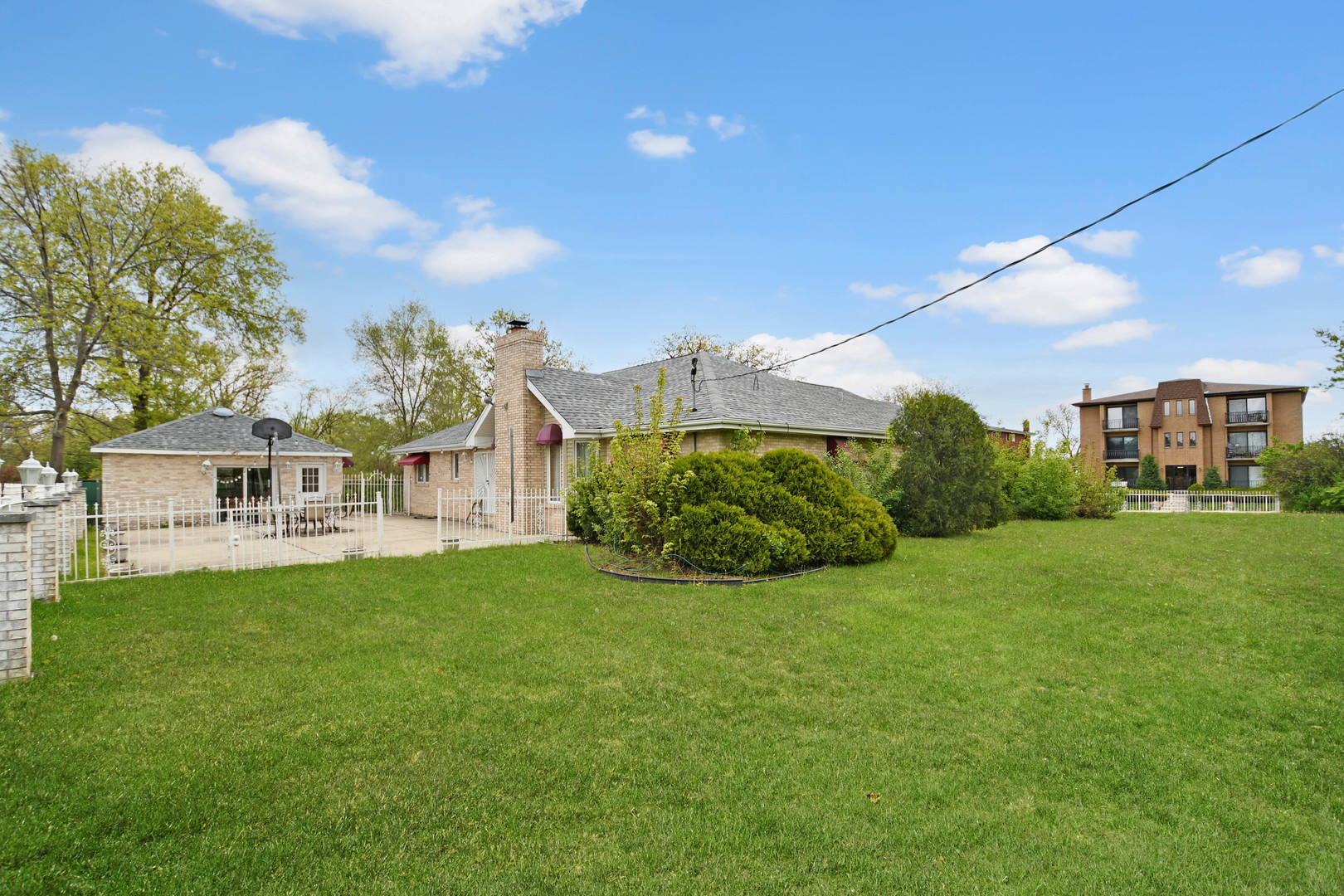 14650 Lamon Avenue, Midlothian, IL 60445