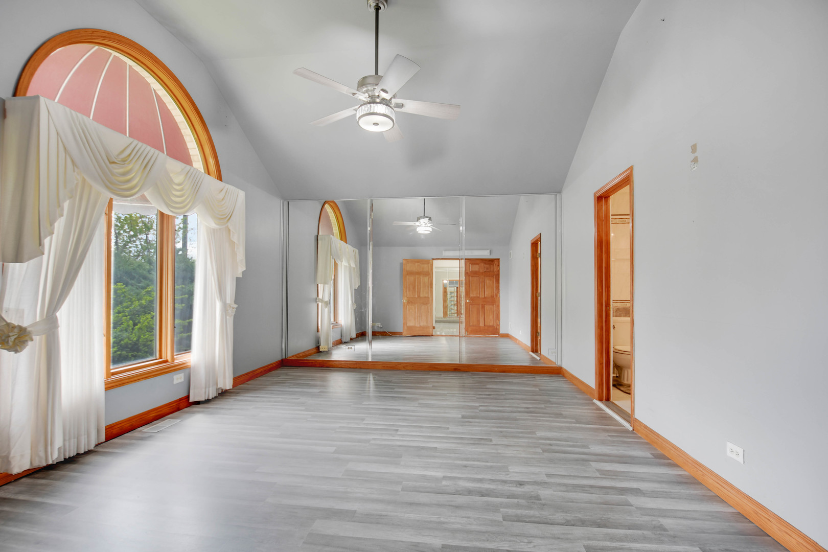 14650 Lamon Avenue, Midlothian, IL 60445