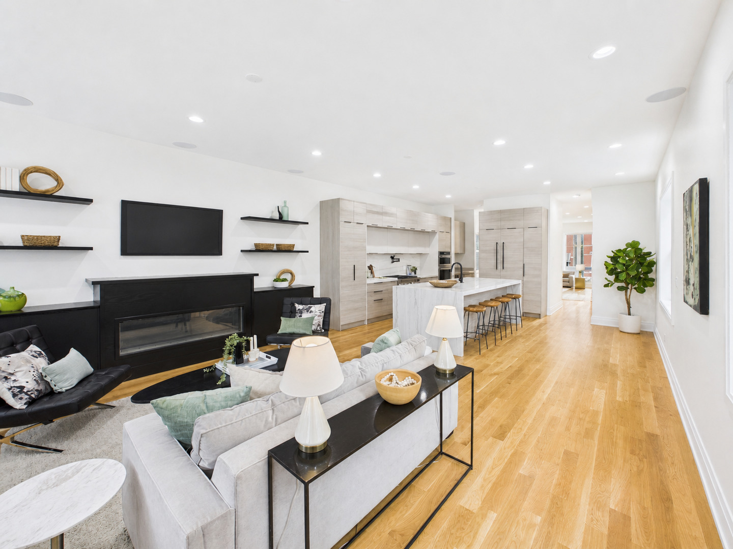 2638 W Superior Street, Chicago, IL 60612