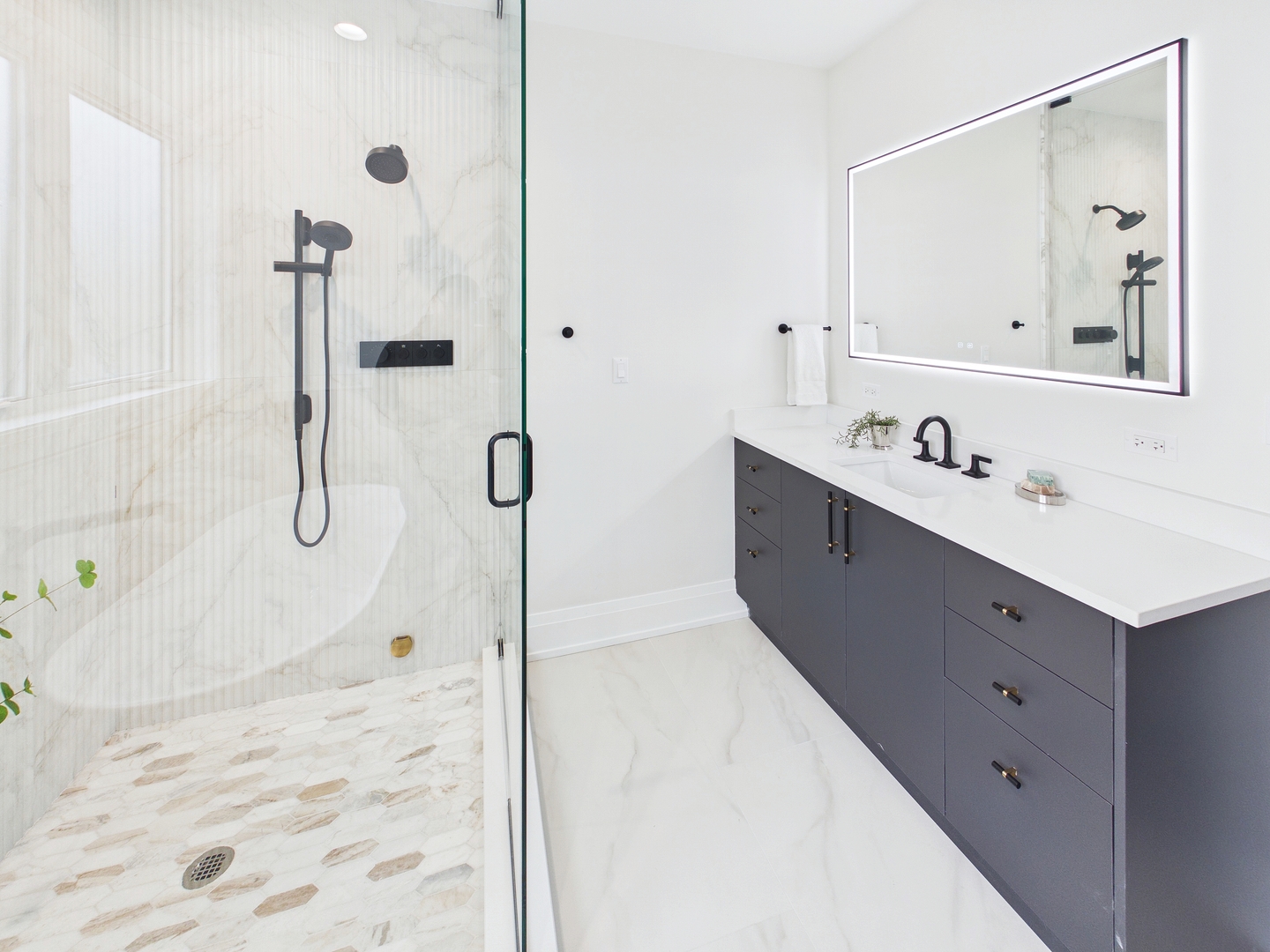 2638 W Superior Street, Chicago, IL 60612