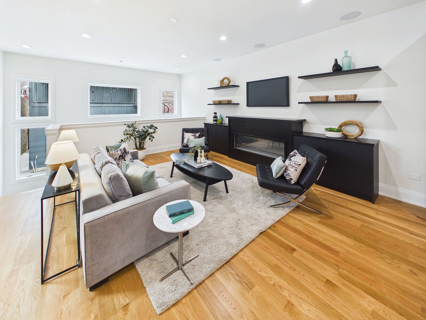 2638 W Superior Street, Chicago, IL 60612