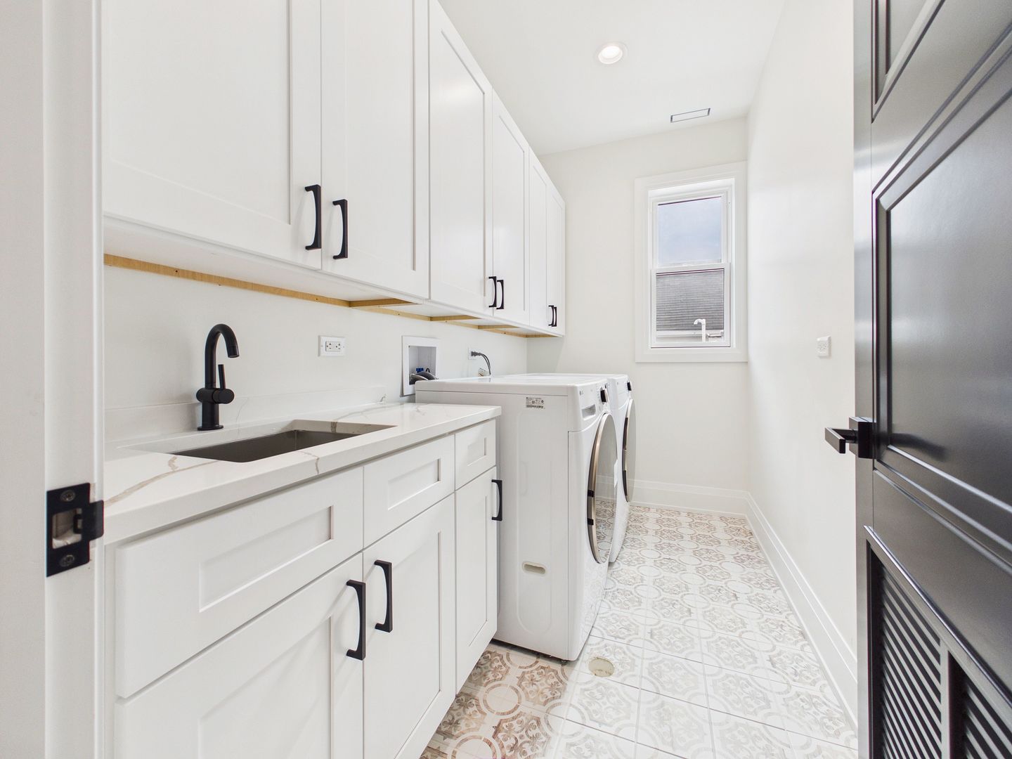 2638 W Superior Street, Chicago, IL 60612