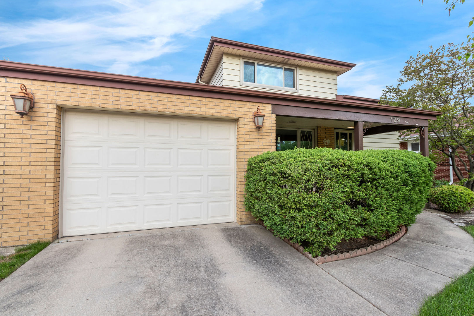 179 N Hampshire Avenue, Elmhurst, IL 60126