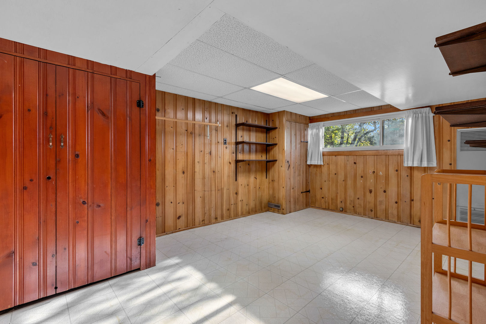 179 N Hampshire Avenue, Elmhurst, IL 60126