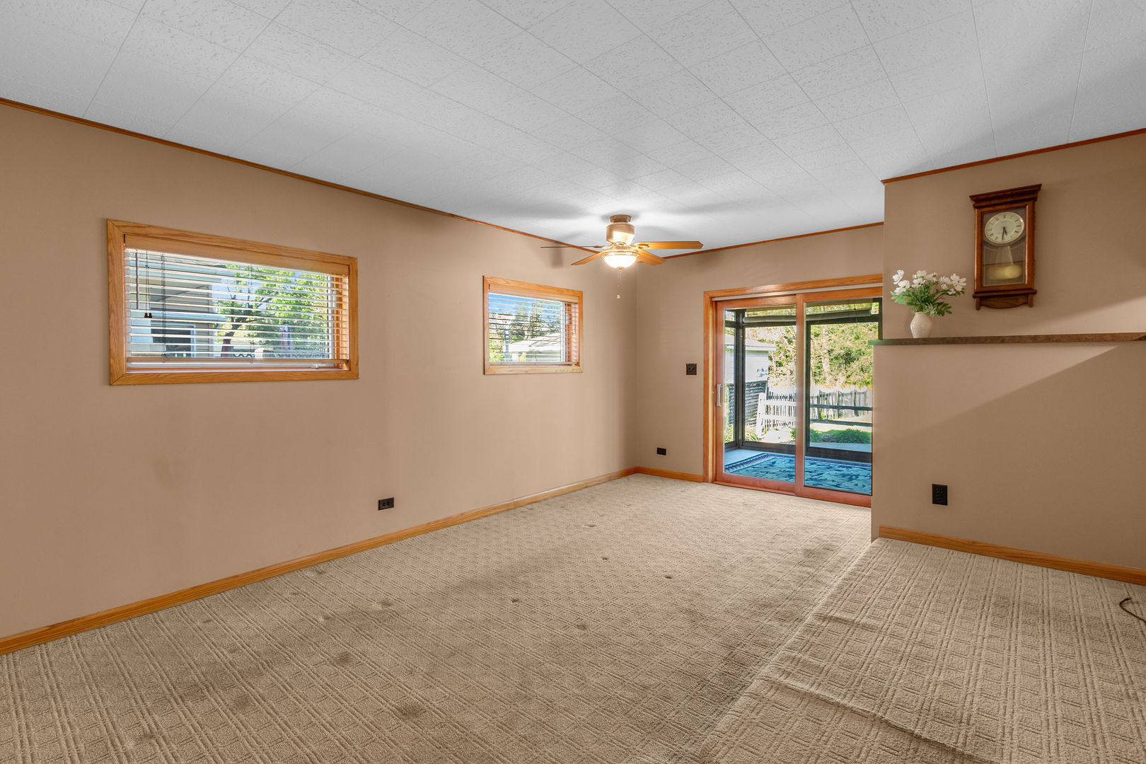 179 N Hampshire Avenue, Elmhurst, IL 60126