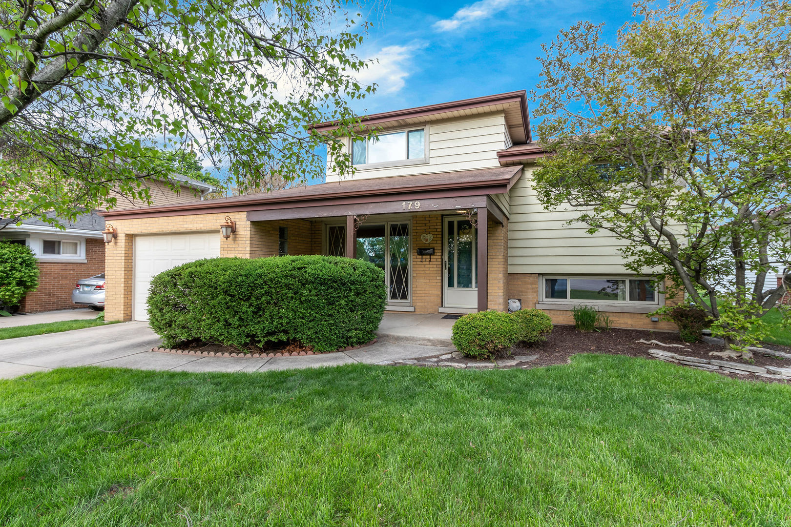 179 N Hampshire Avenue, Elmhurst, IL 60126