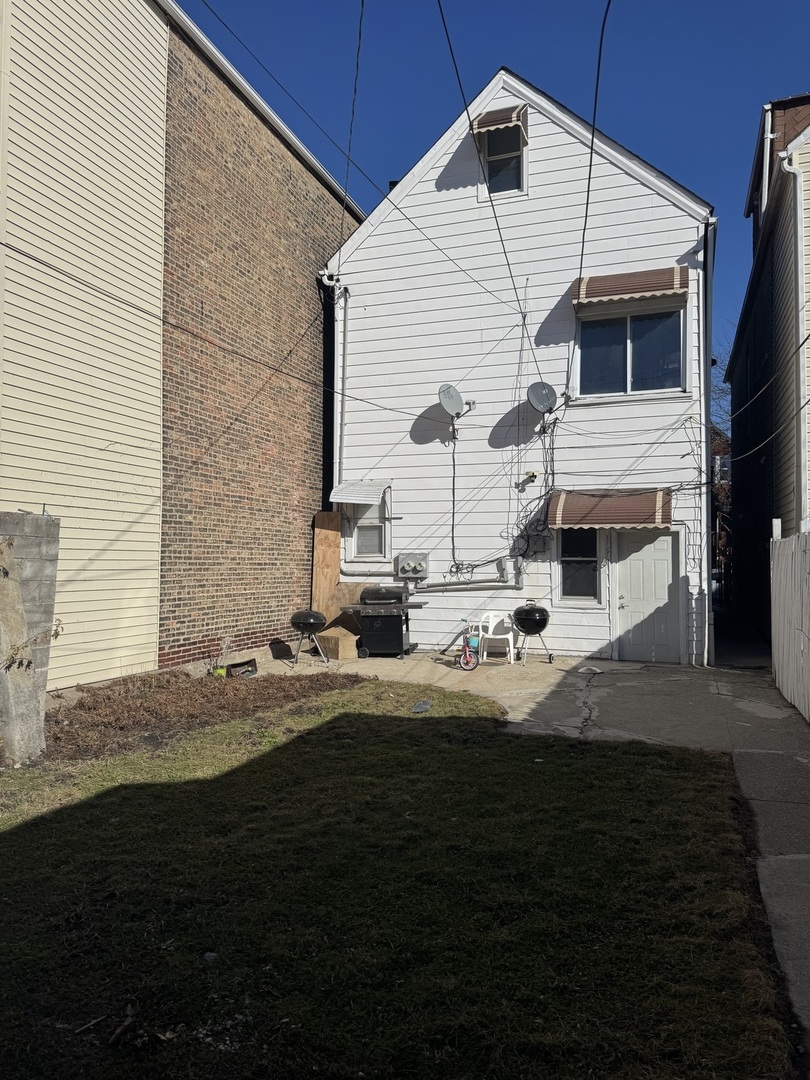 2620 S Sawyer Avenue, Chicago, IL 60623