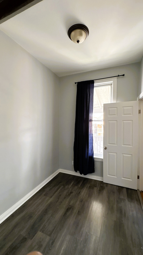 2620 S Sawyer Avenue, Chicago, IL 60623