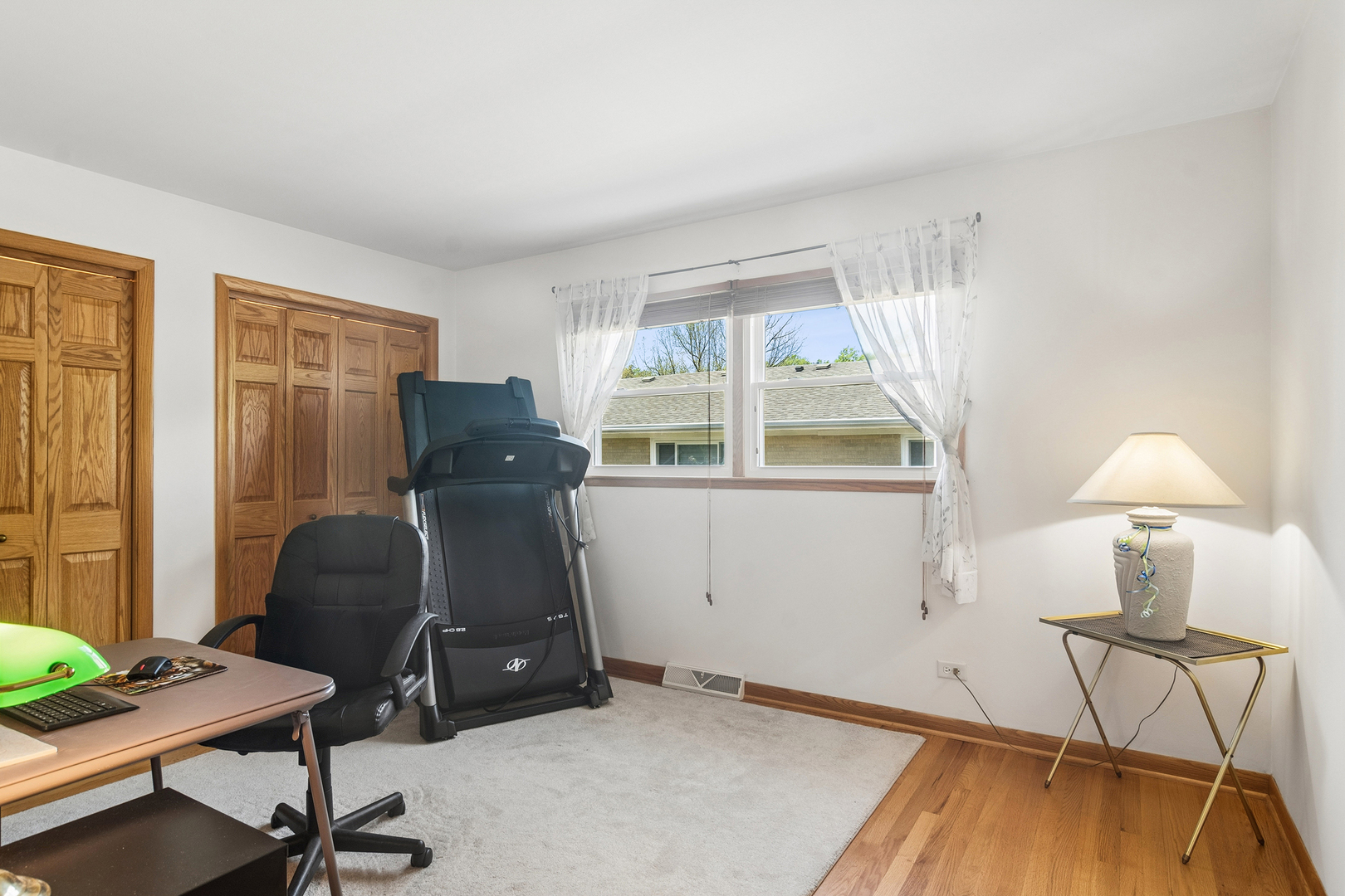 1600 E Linden Lane, Mount Prospect, IL 60056