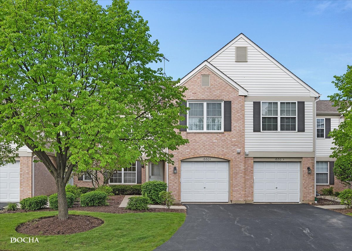 1660 Grove Avenue #B, Schaumburg, IL 60193