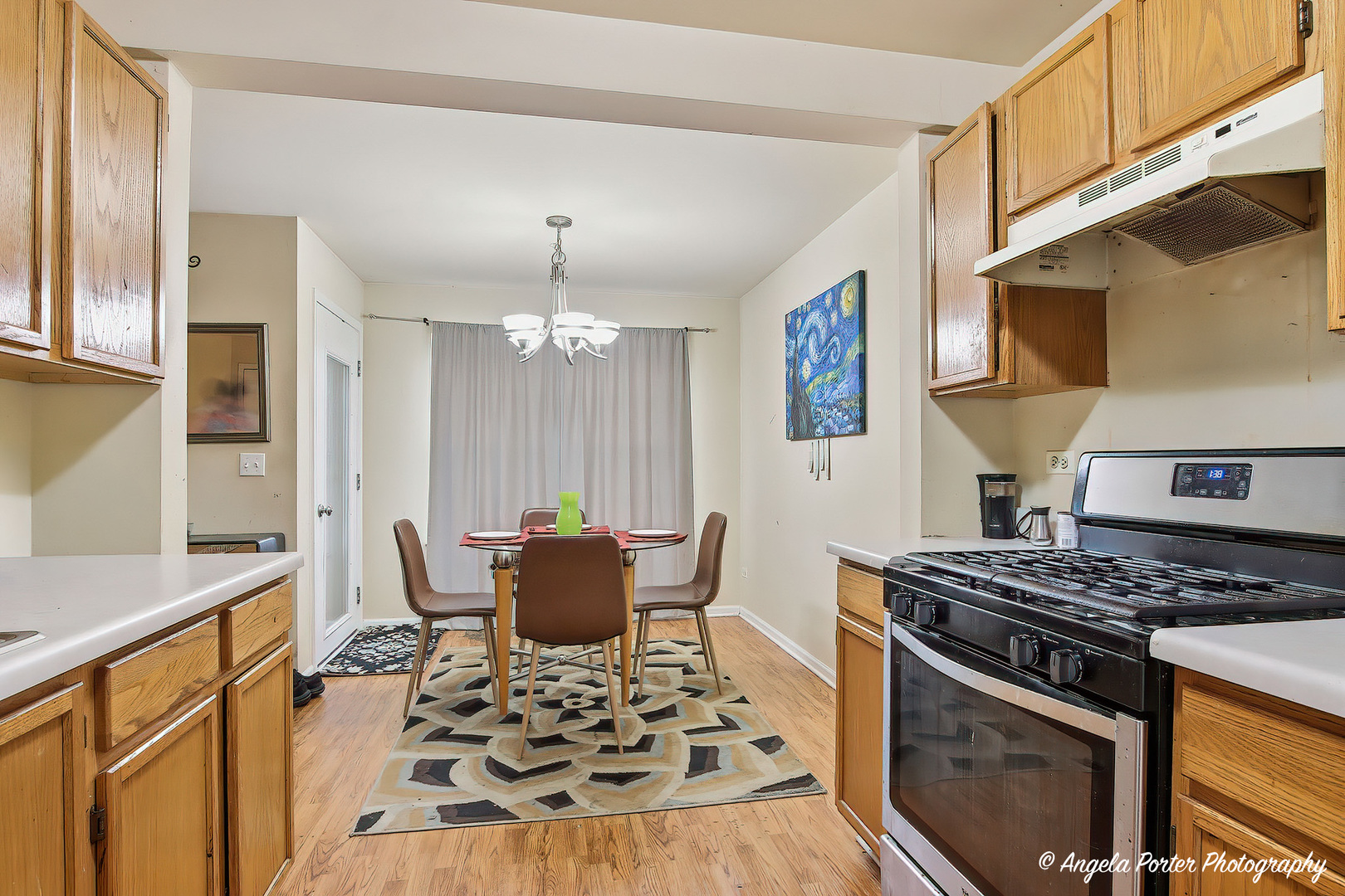 1152 N Red Oak Circle #1, Round Lake Beach, IL 60073