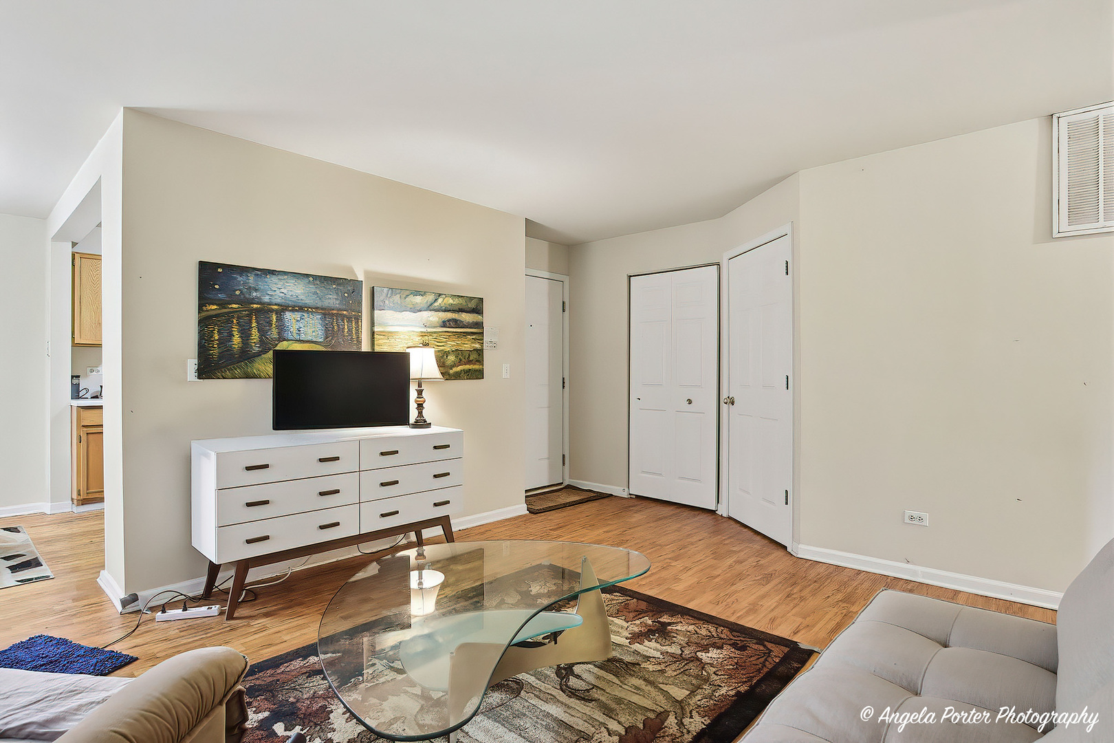 1152 N Red Oak Circle #1, Round Lake Beach, IL 60073