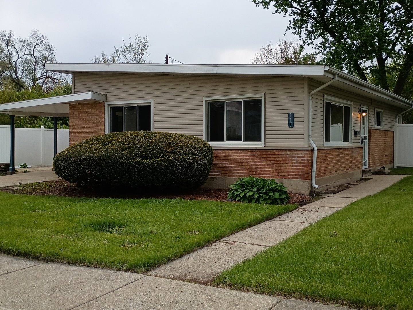 115 ALGONQUIN Street, Park Forest, IL 60466
