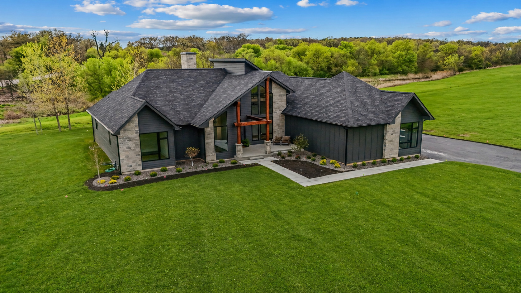 4311 Red Tail Lane, Johnsburg, IL 60051