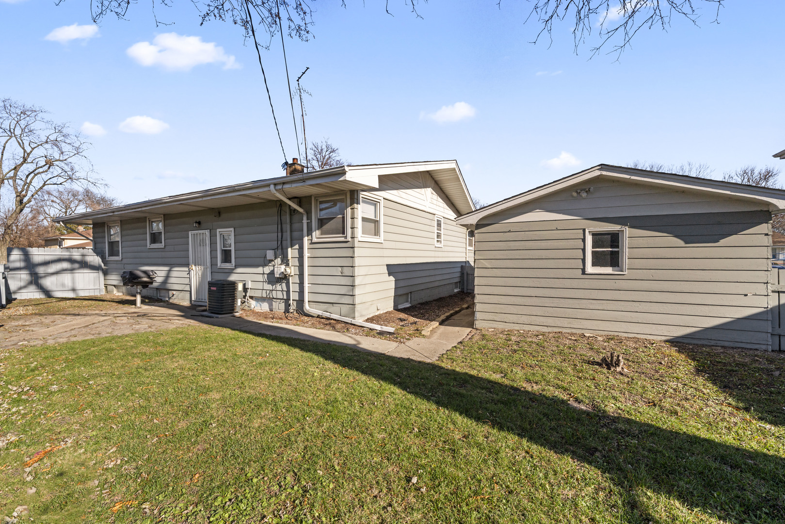 16426 Shirley Court, South Holland, IL 60473
