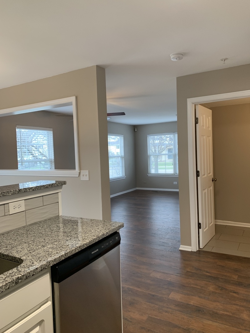 2454 Frost Drive #2454, Aurora, IL 60503