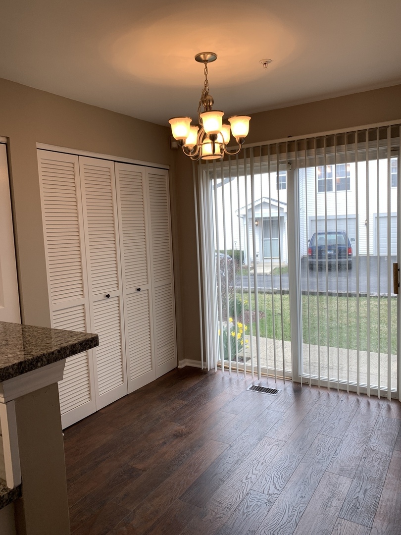 2454 Frost Drive #2454, Aurora, IL 60503