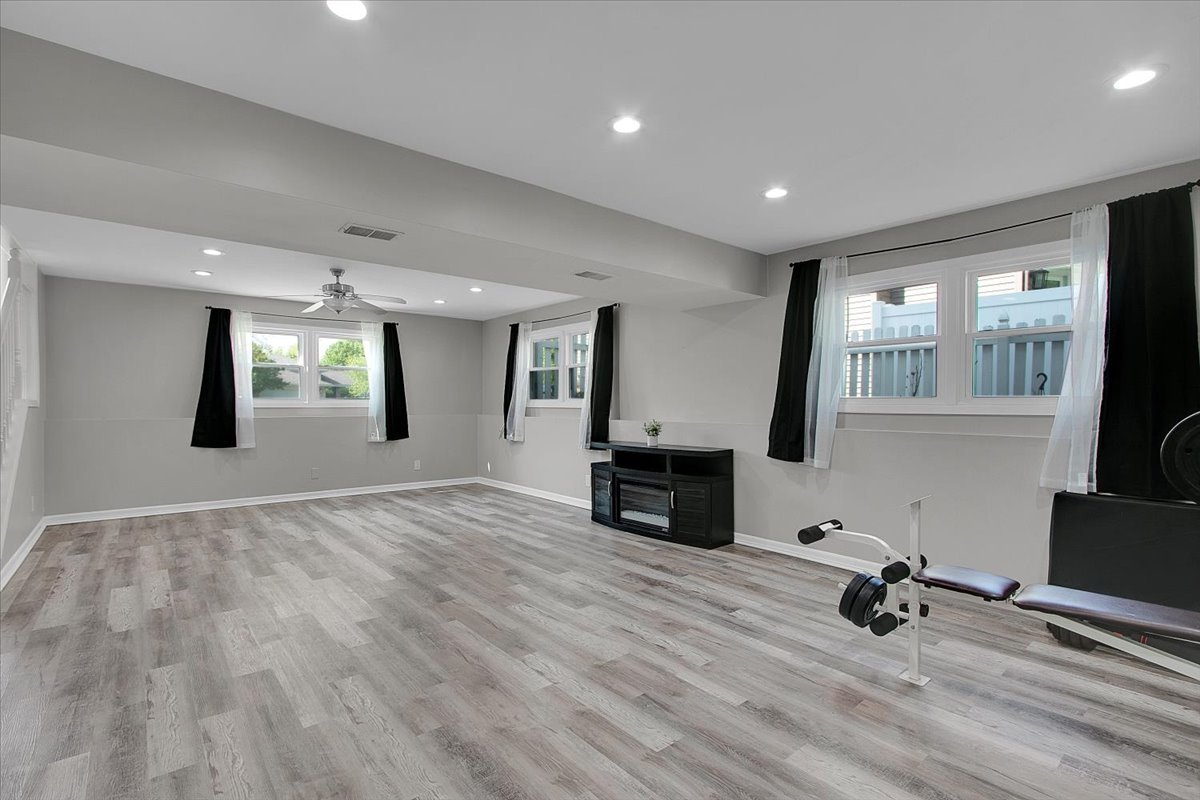 2080 Maplewood Circle, Naperville, IL 60563