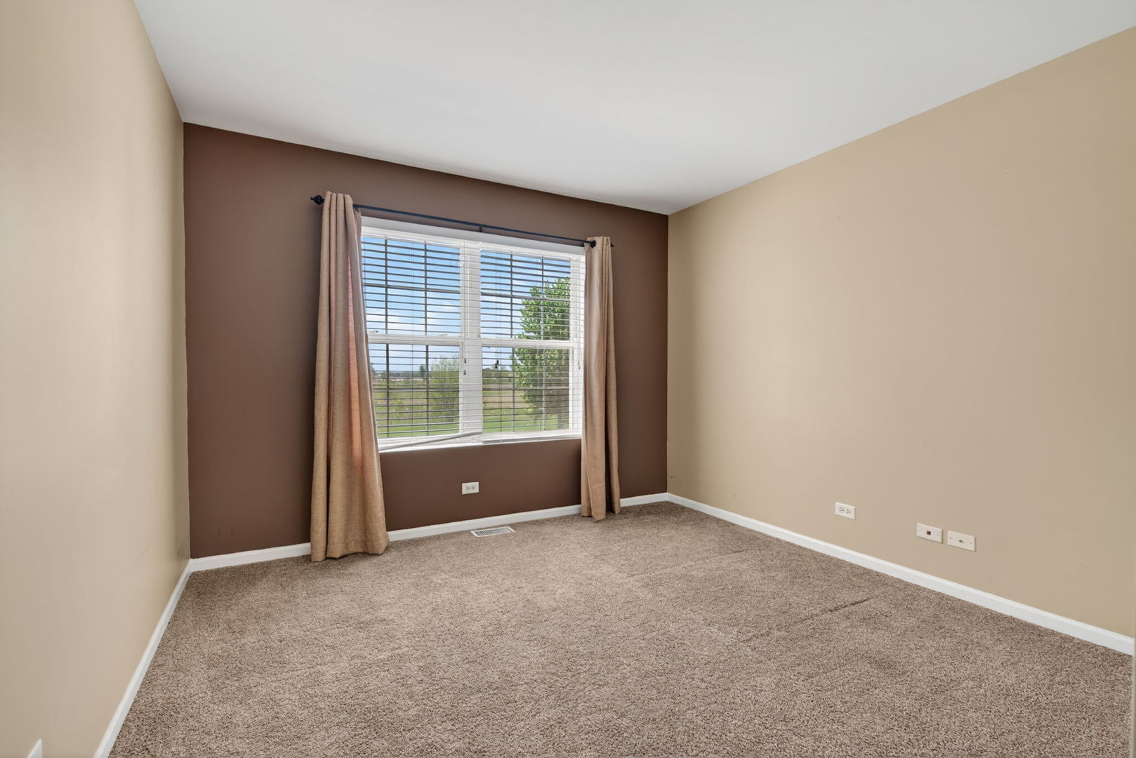 8035 Harrier Avenue, Joliet, IL 60431