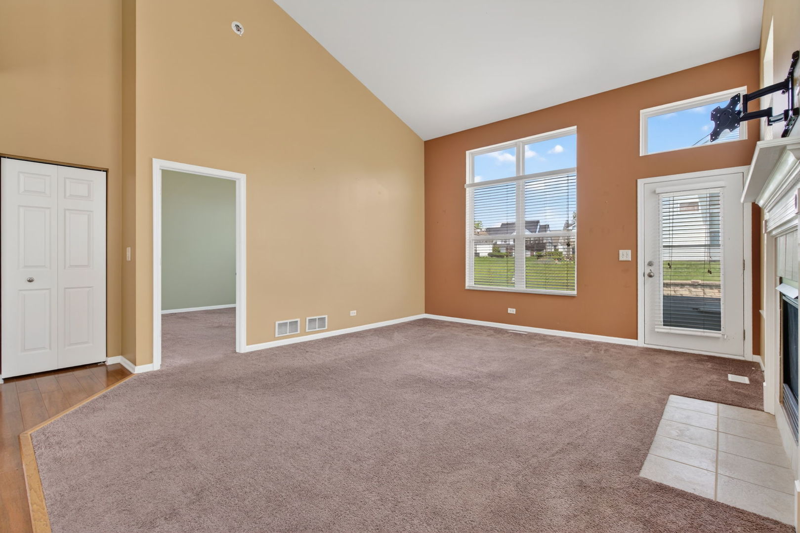 8035 Harrier Avenue, Joliet, IL 60431