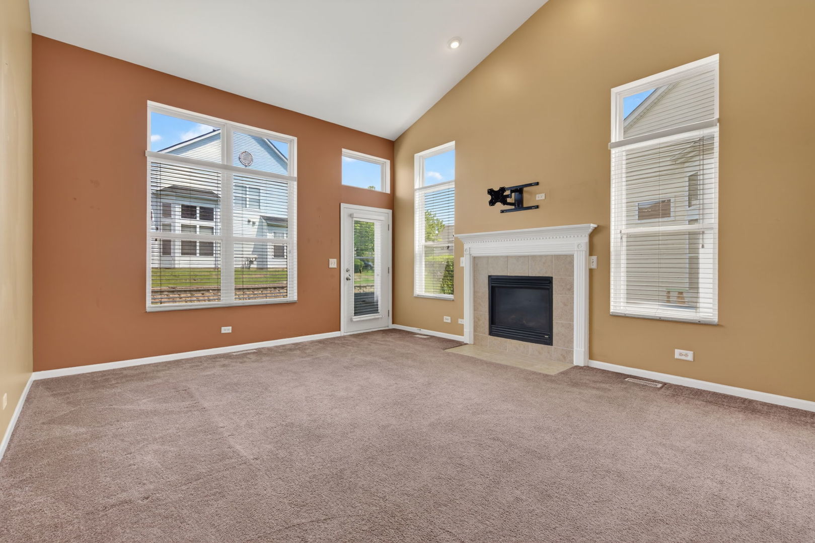 8035 Harrier Avenue, Joliet, IL 60431