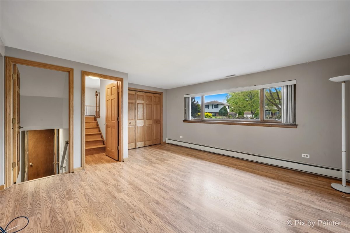 262 Woodville Lane, Schaumburg, IL 60193