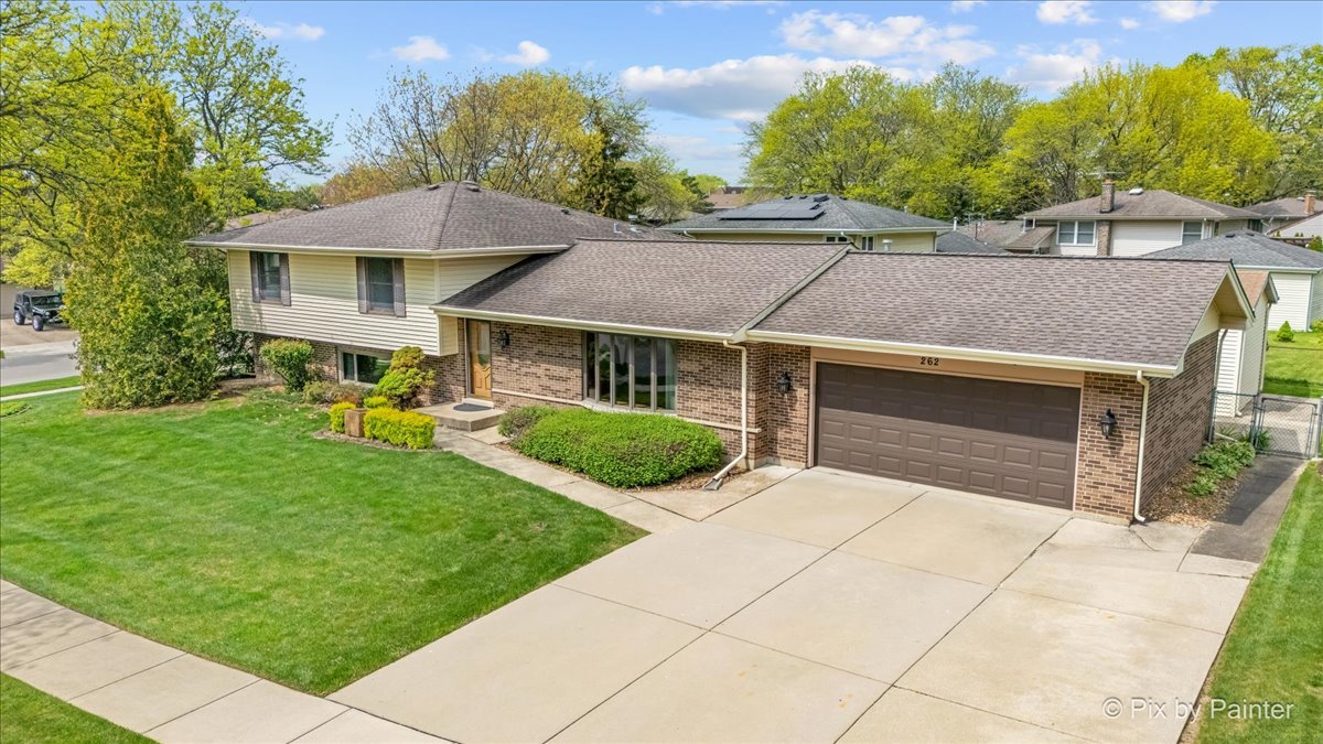 262 Woodville Lane, Schaumburg, IL 60193