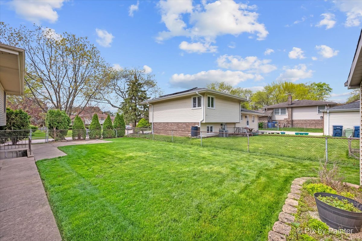 262 Woodville Lane, Schaumburg, IL 60193