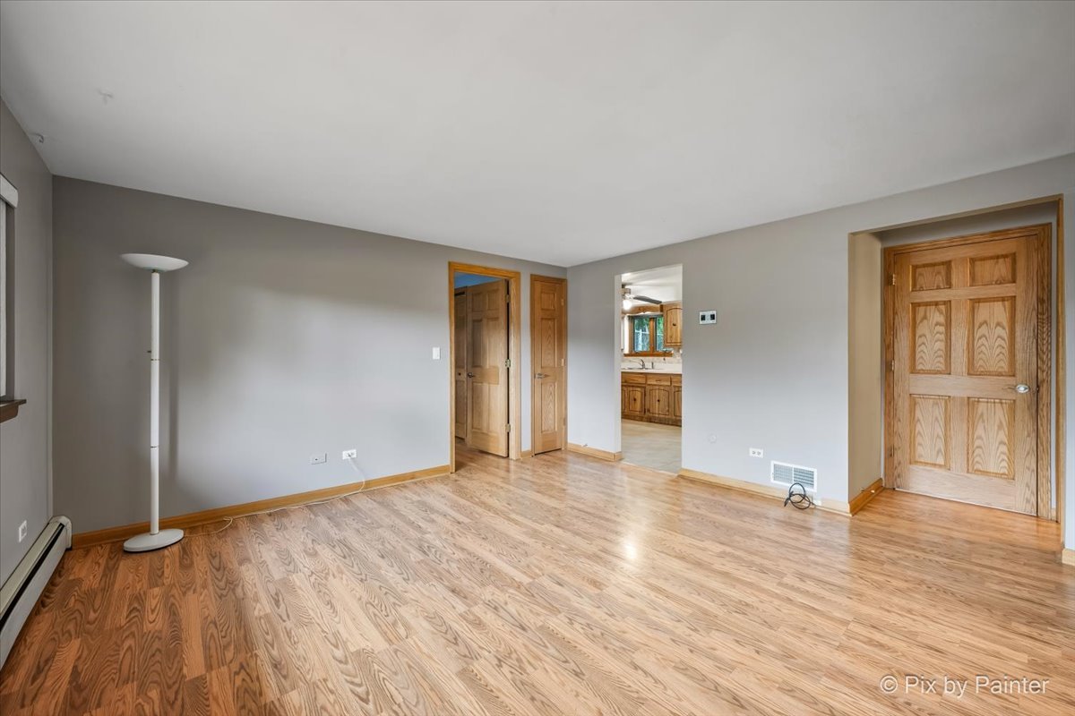 262 Woodville Lane, Schaumburg, IL 60193
