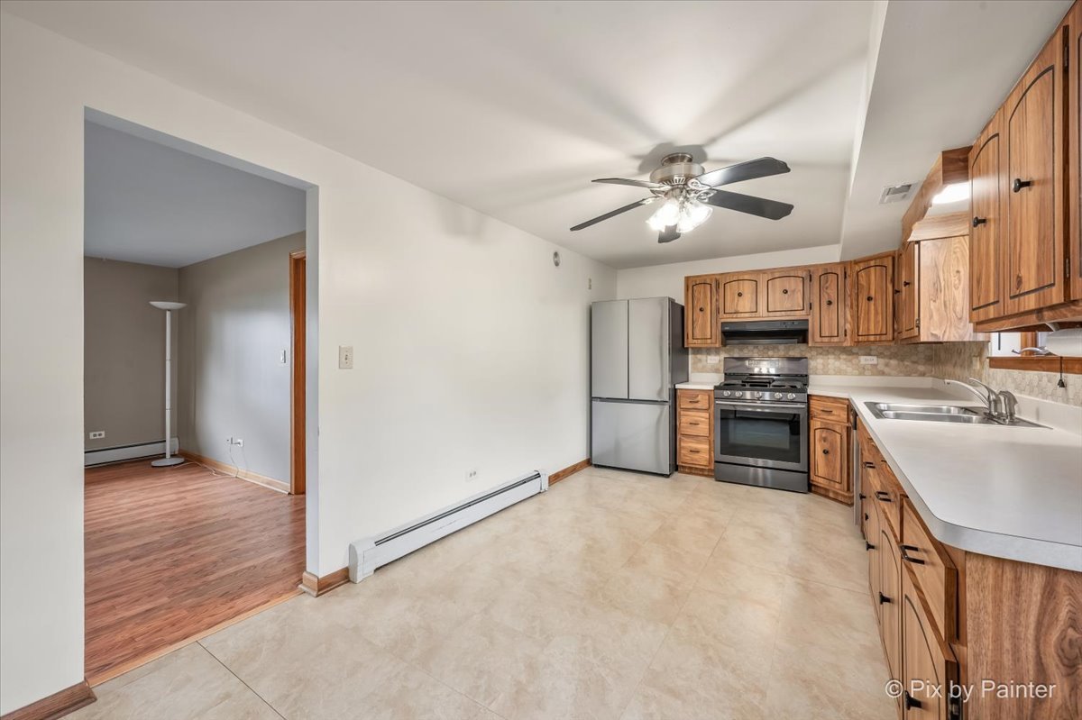 262 Woodville Lane, Schaumburg, IL 60193