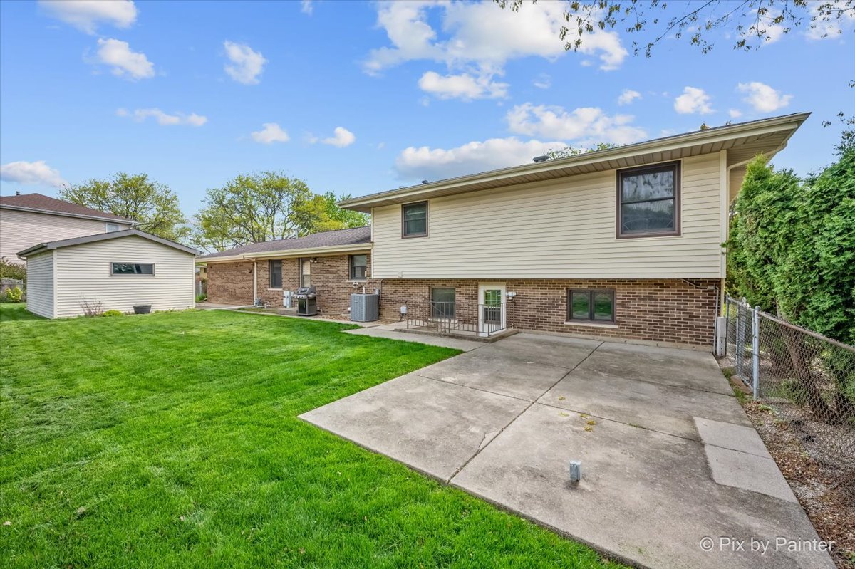 262 Woodville Lane, Schaumburg, IL 60193