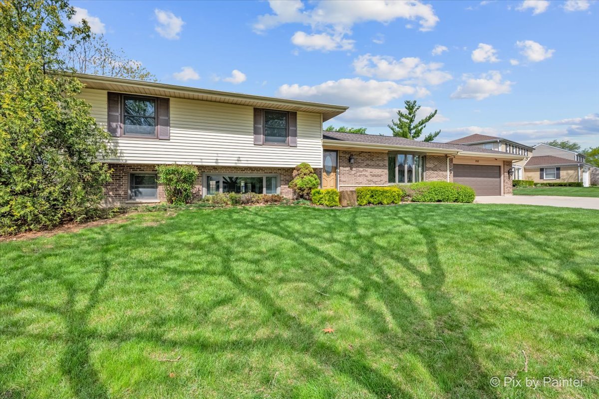262 Woodville Lane, Schaumburg, IL 60193