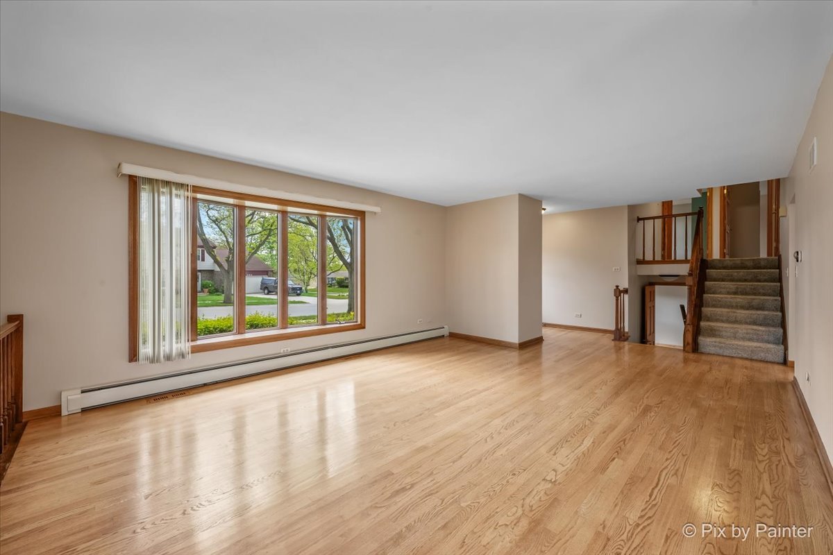 262 Woodville Lane, Schaumburg, IL 60193