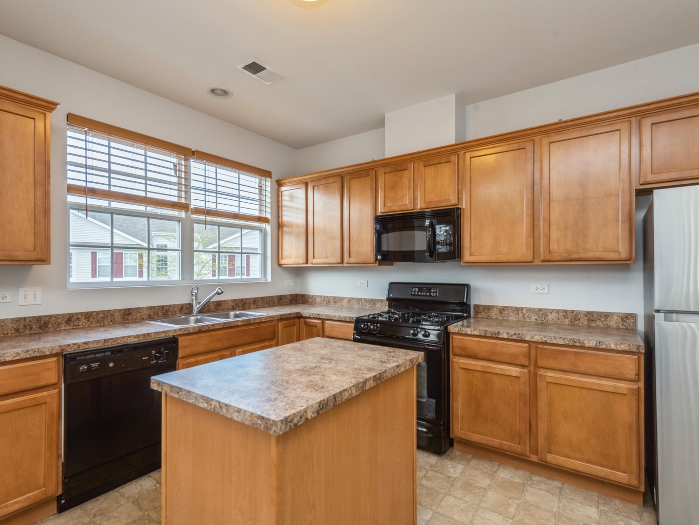 2243 Concord Drive #30-B, McHenry, IL 60050