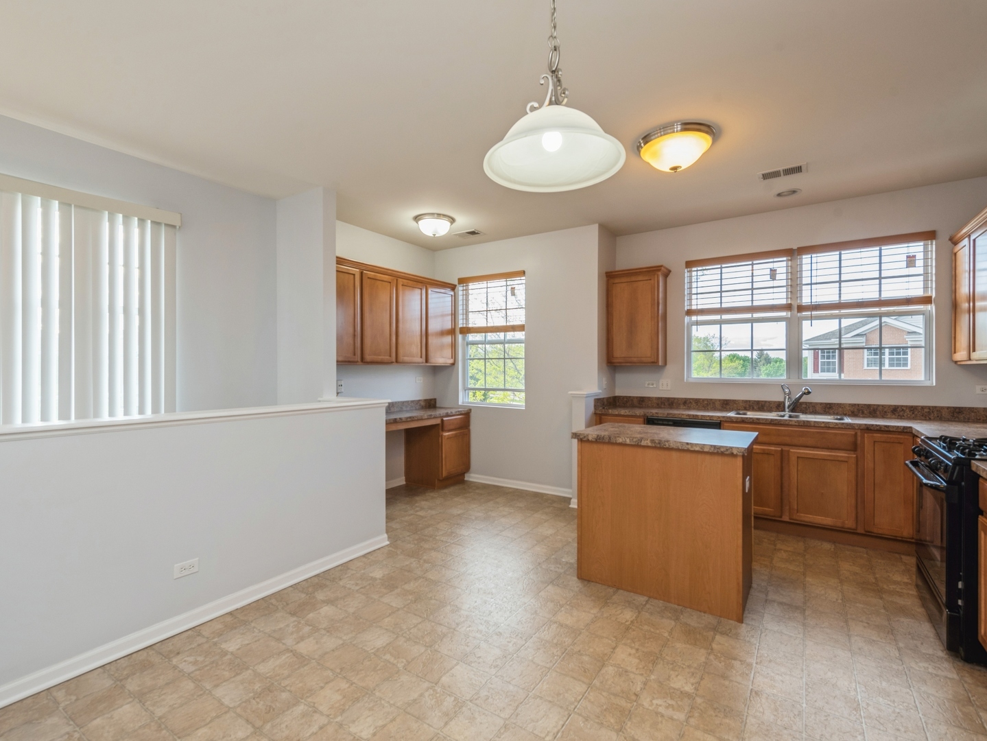 2243 Concord Drive #30-B, McHenry, IL 60050