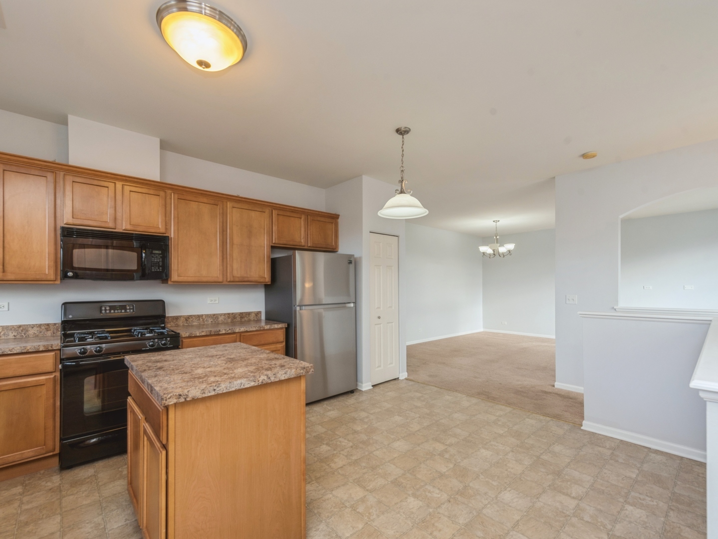 2243 Concord Drive #30-B, McHenry, IL 60050