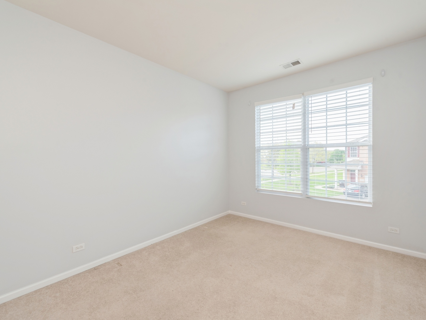 2243 Concord Drive #30-B, McHenry, IL 60050