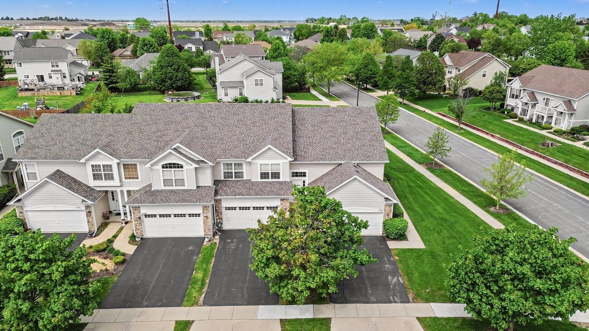 1765 Fieldstone Drive, Shorewood, IL 60404