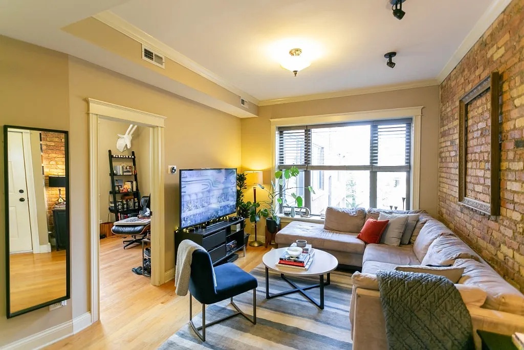 4138 N Kenmore Avenue #2, Chicago, IL 60613