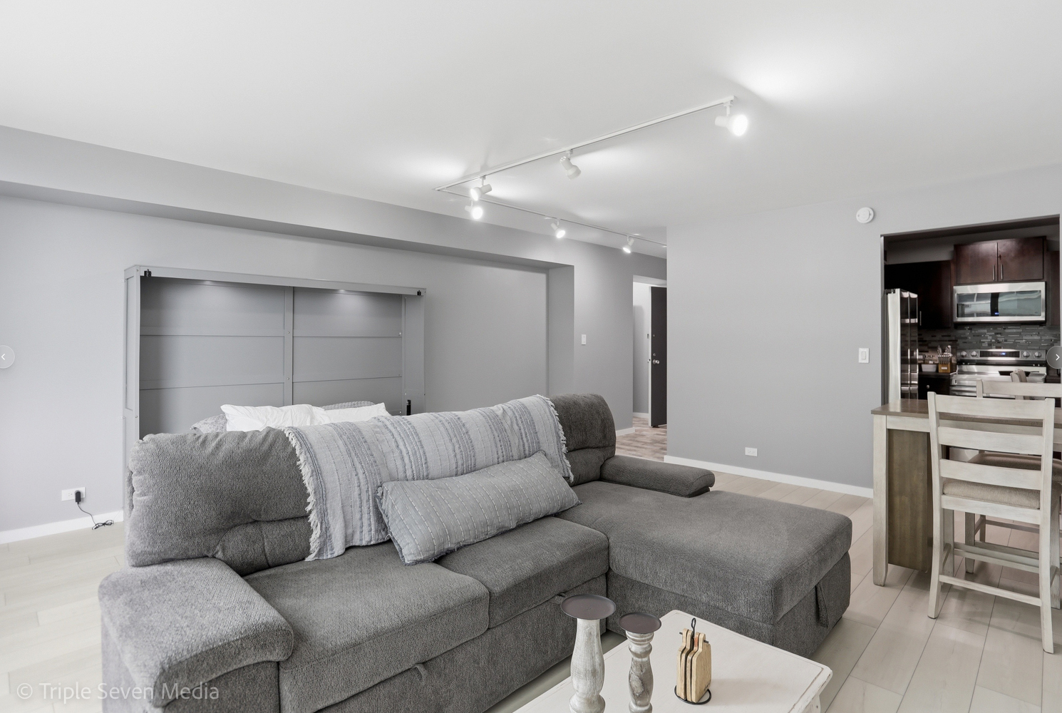 3600 N Lake Shore Drive #709, Chicago, IL 60613