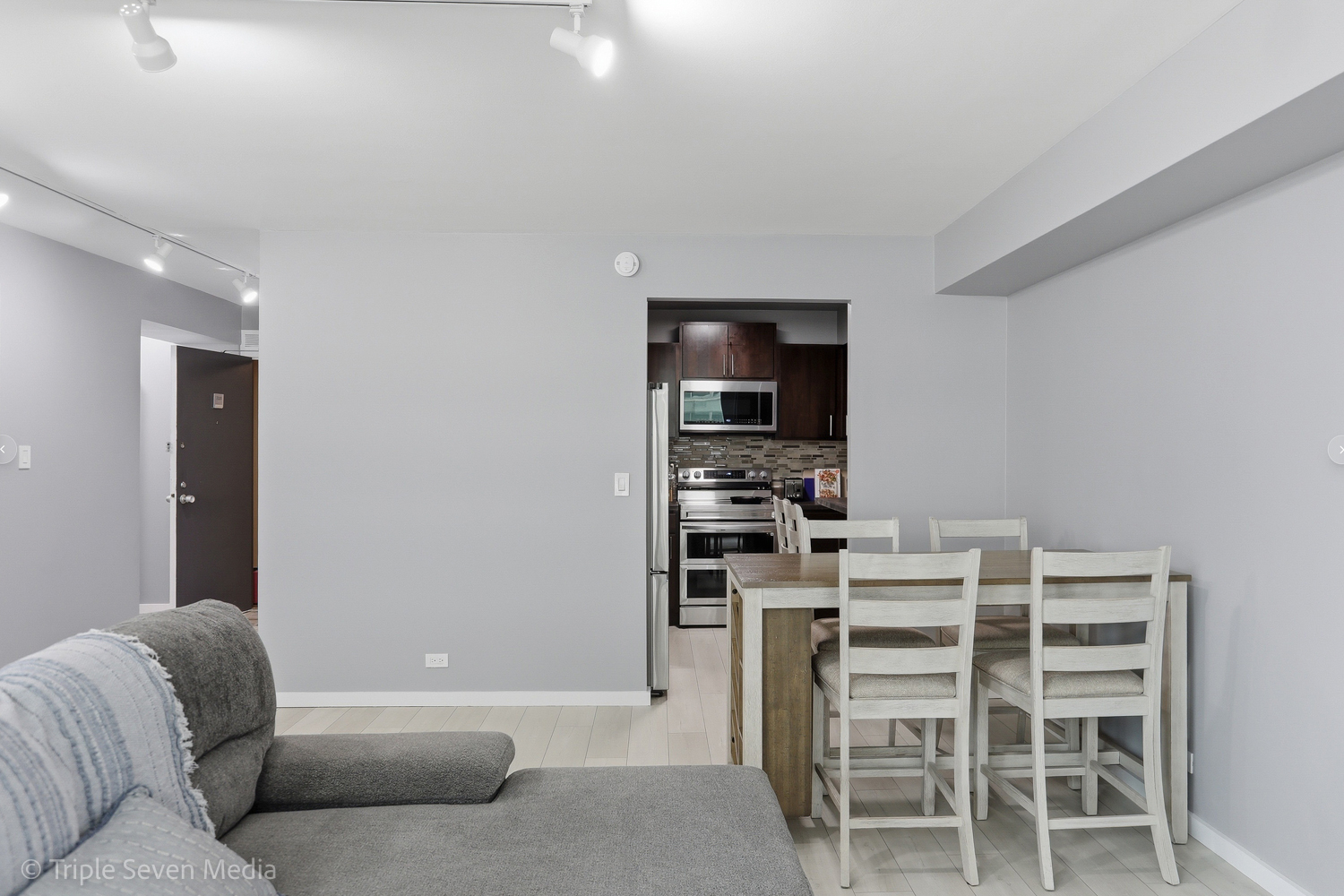3600 N Lake Shore Drive #709, Chicago, IL 60613