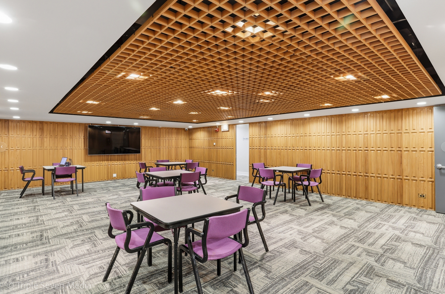 3600 N Lake Shore Drive #709, Chicago, IL 60613