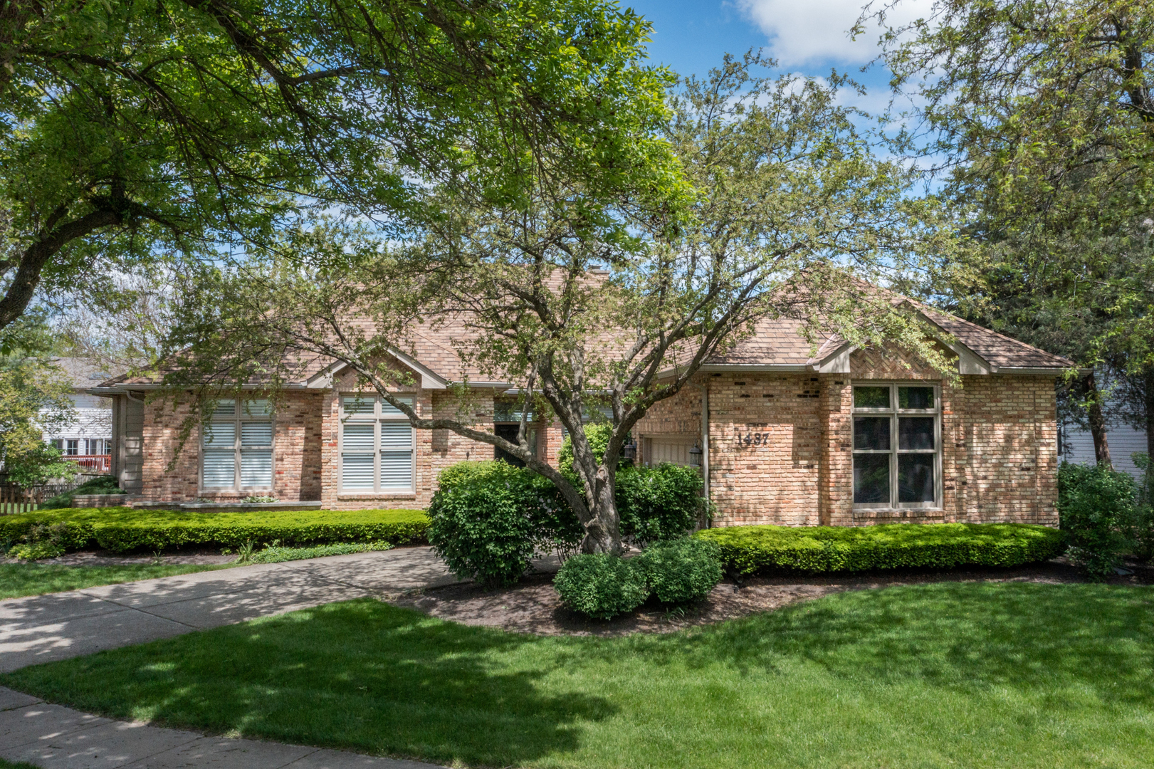 1437 Ambleside Circle, Naperville, IL 60540